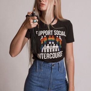 Sugarhigh lovestoned  tee shirt